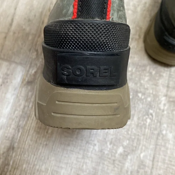 Sorel Women's Boots in Olive and Black - Picture 4 of 9